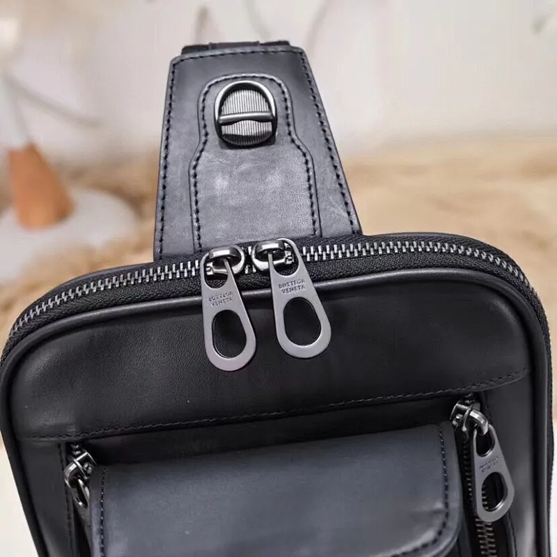 All categories 💚 Top version men’s bags 💚 BV 2024 new BV chest bag
